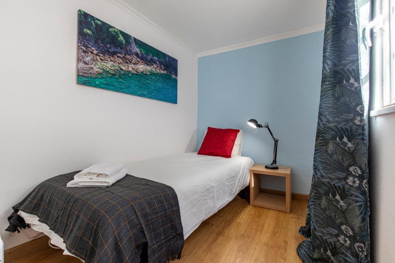 3 Bedroom Apt Near Av. Liberdade Lisbon Luaran gambar